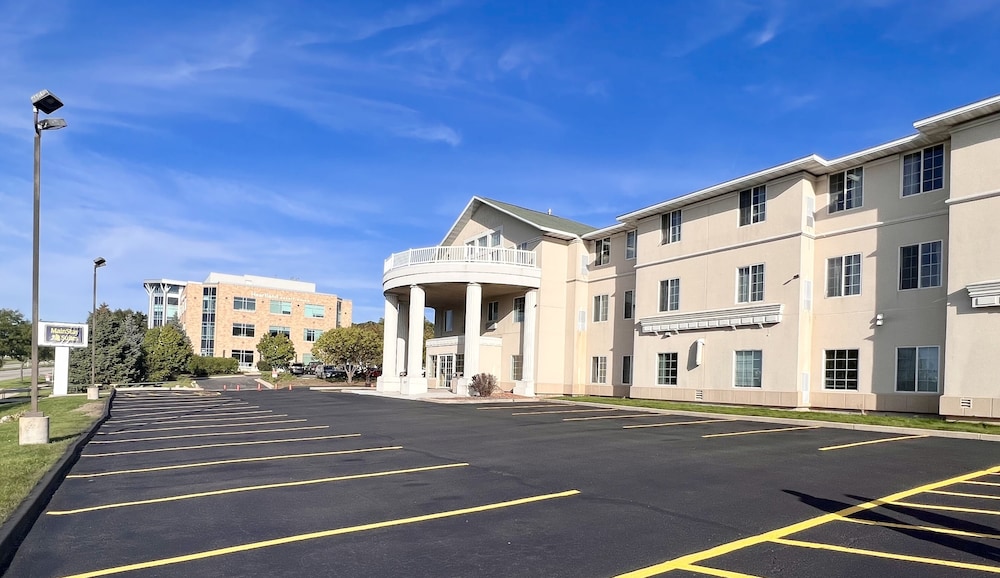 mainstay suites madison airport