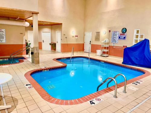 mainstay suites madison airport
