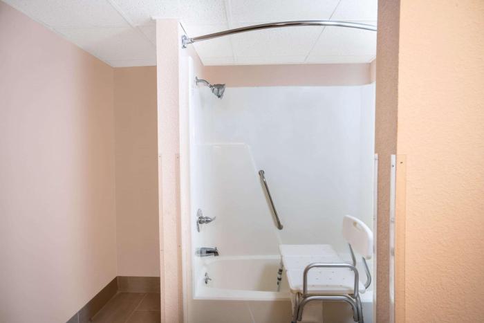 baymont by wyndham knoxville i 75