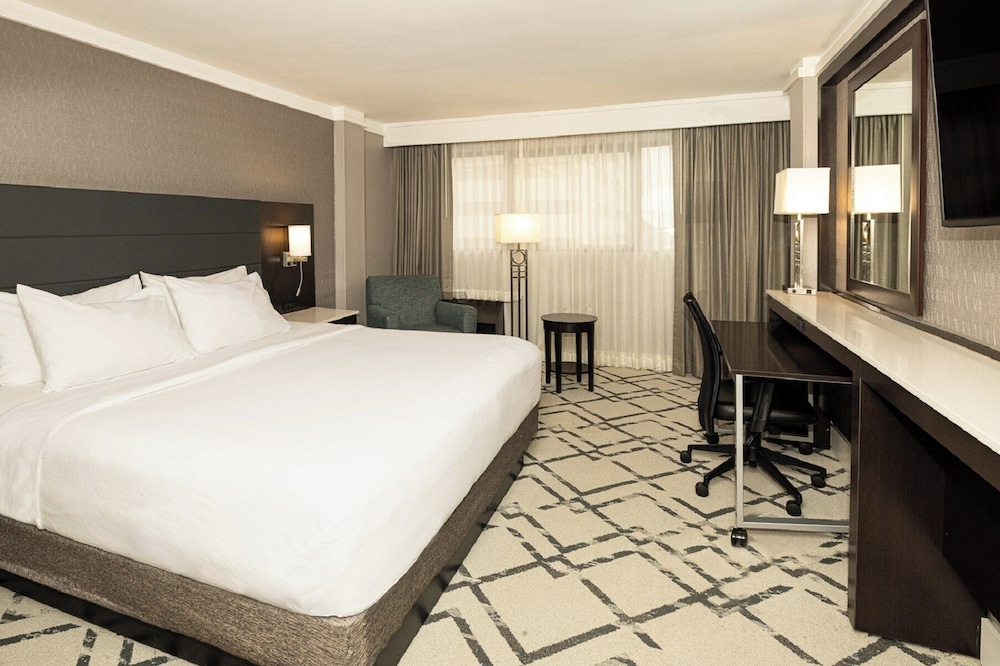 crowne plaza knoxville downtown university by ihg