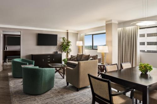 crowne plaza knoxville downtown university by ihg