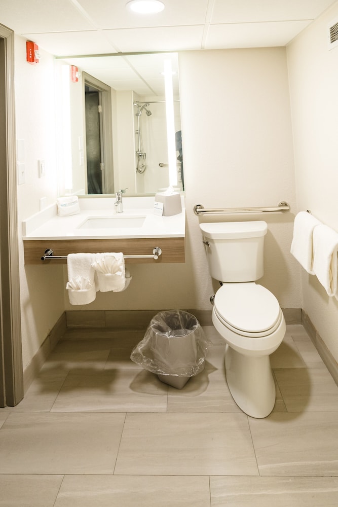 holiday inn express and suites knoxville north i 75 exit 112 by ihg