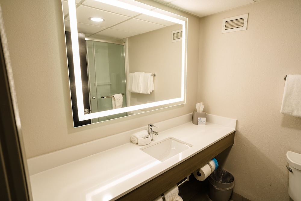 holiday inn express and suites knoxville north i 75 exit 112 by ihg