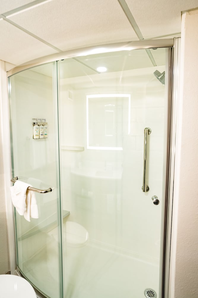 holiday inn express and suites knoxville north i 75 exit 112 by ihg