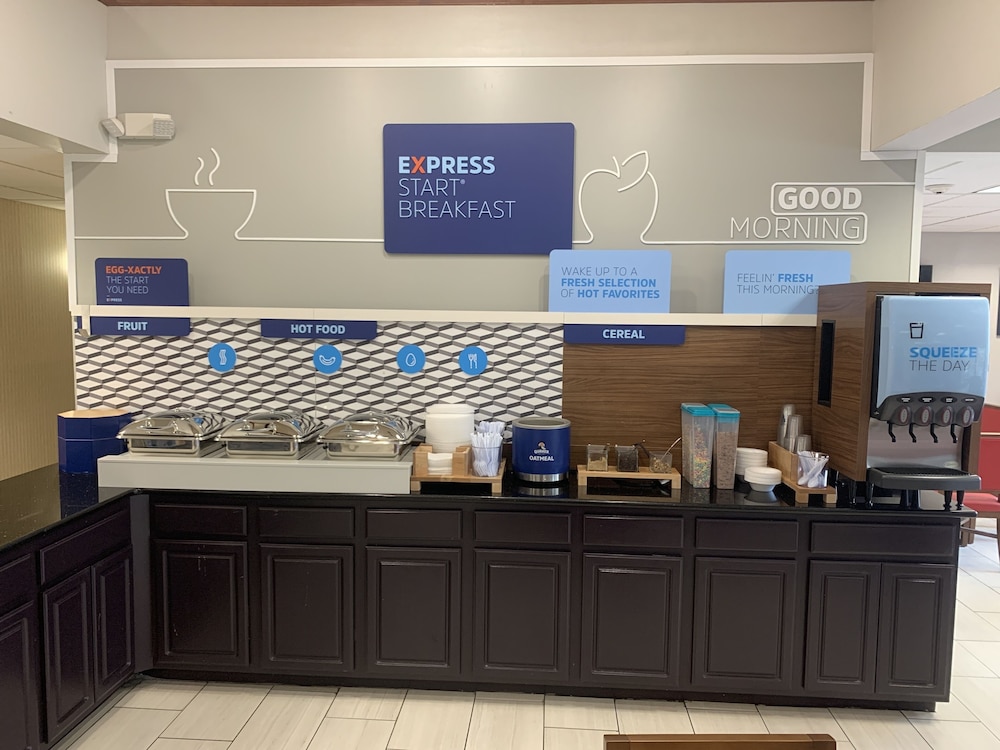 holiday inn express and suites knoxville north i 75 exit 112 by ihg
