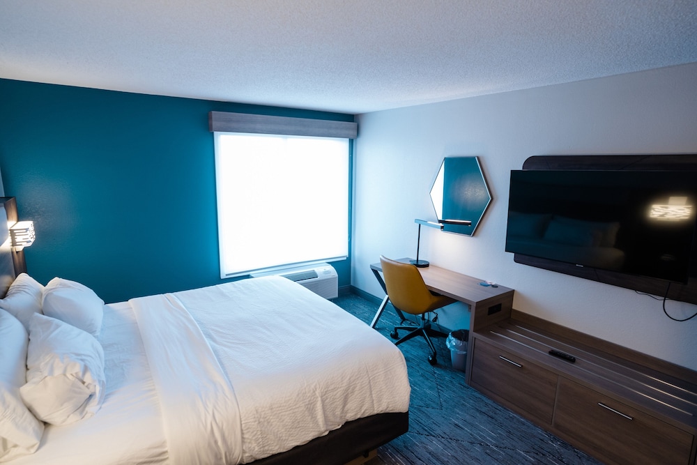 holiday inn express and suites knoxville north i 75 exit 112 by ihg
