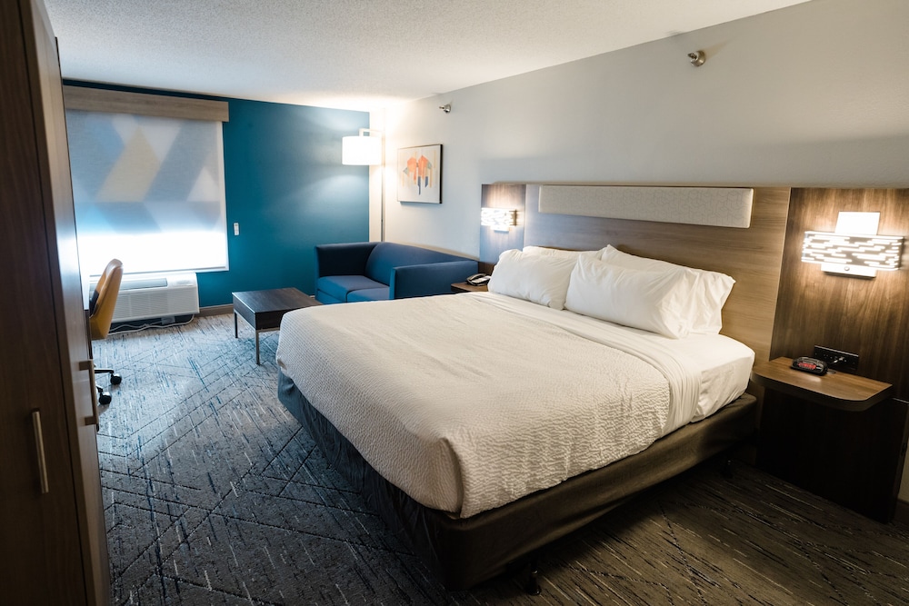 holiday inn express and suites knoxville north i 75 exit 112 by ihg
