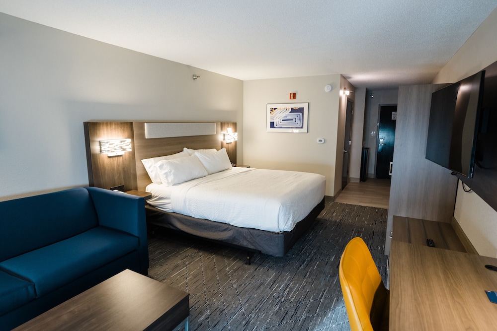 holiday inn express and suites knoxville north i 75 exit 112 by ihg
