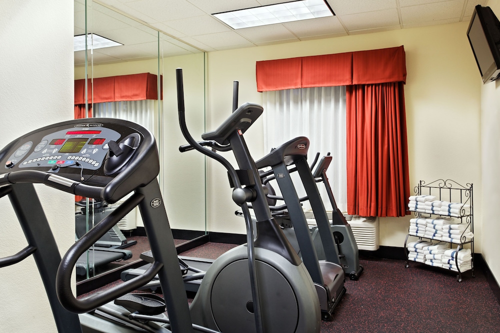 holiday inn express and suites knoxville north i 75 exit 112 by ihg