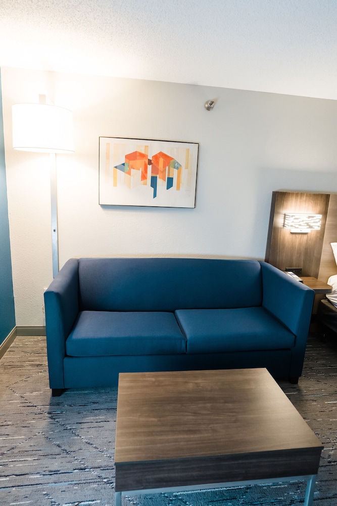 holiday inn express and suites knoxville north i 75 exit 112 by ihg