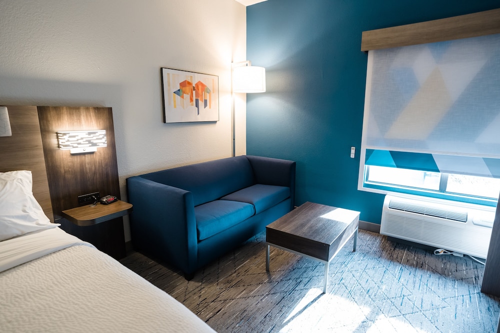 holiday inn express and suites knoxville north i 75 exit 112 by ihg