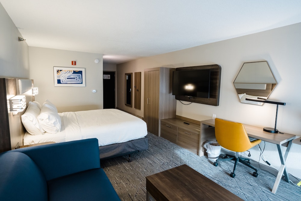 holiday inn express and suites knoxville north i 75 exit 112 by ihg