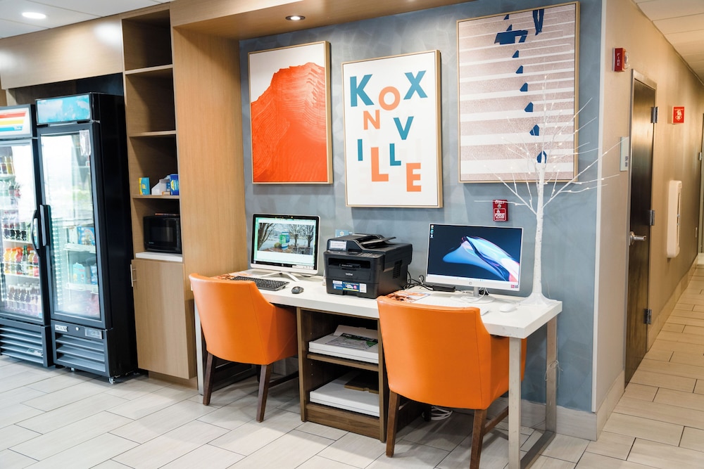 holiday inn express and suites knoxville north i 75 exit 112 by ihg