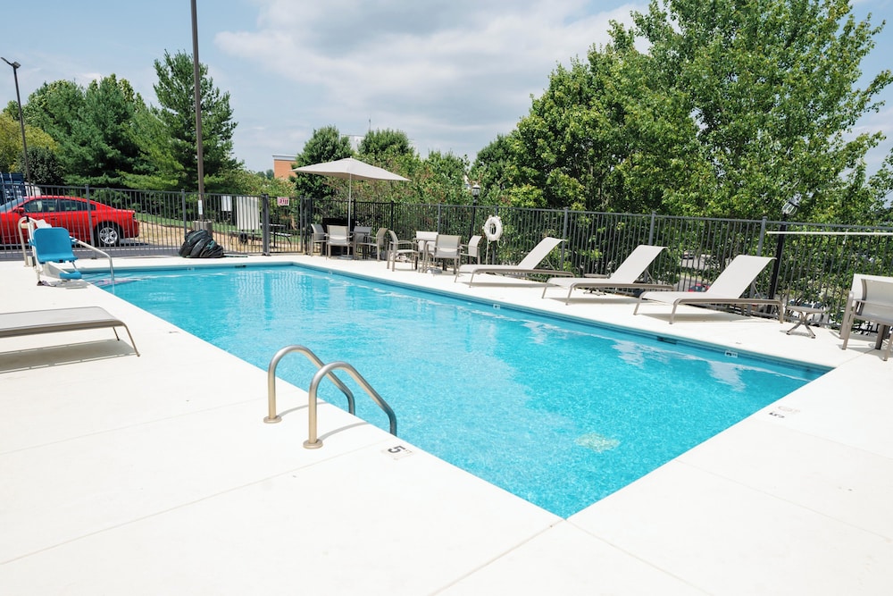 holiday inn express and suites knoxville north i 75 exit 112 by ihg