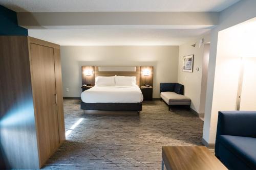 holiday inn express and suites knoxville north i 75 exit 112 by ihg