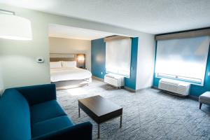 holiday inn express and suites knoxville north i 75 exit 112 by ihg