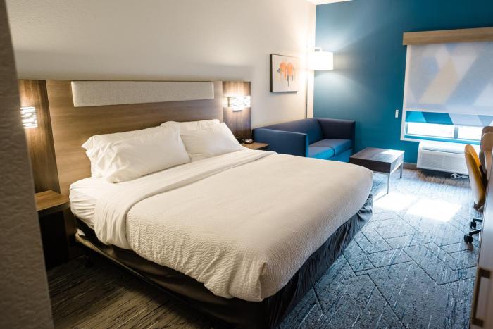 holiday inn express and suites knoxville north i 75 exit 112 by ihg