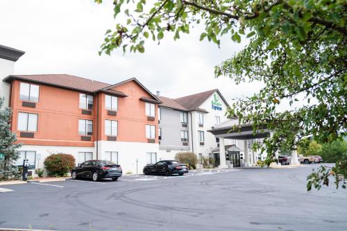 holiday inn express and suites knoxville north i 75 exit 112 by ihg