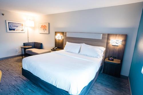 holiday inn express and suites knoxville north i 75 exit 112 by ihg