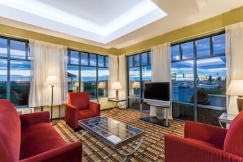 Days Inn By Wyndham Windsor Locks / Bradley Intl Airport,Windsor Locks>>Hartford,2 star