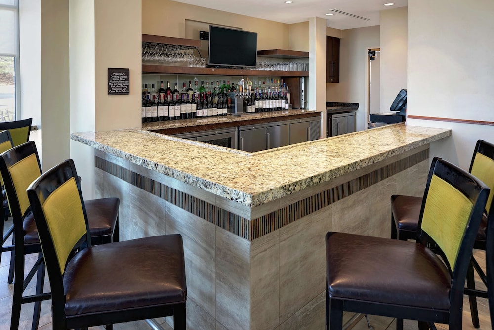 hilton garden inn hartford north bradley intl airport