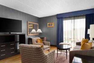 doubletree by hilton hartford bradley airport