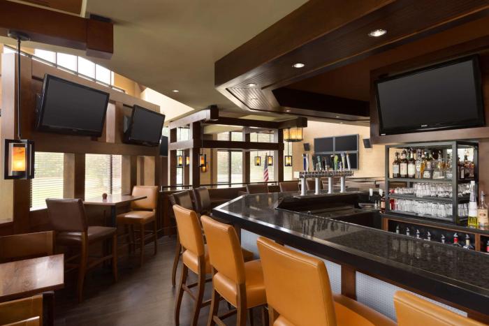 doubletree by hilton hartford bradley airport