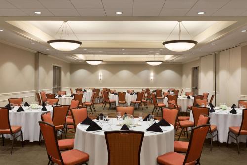 doubletree by hilton hartford bradley airport