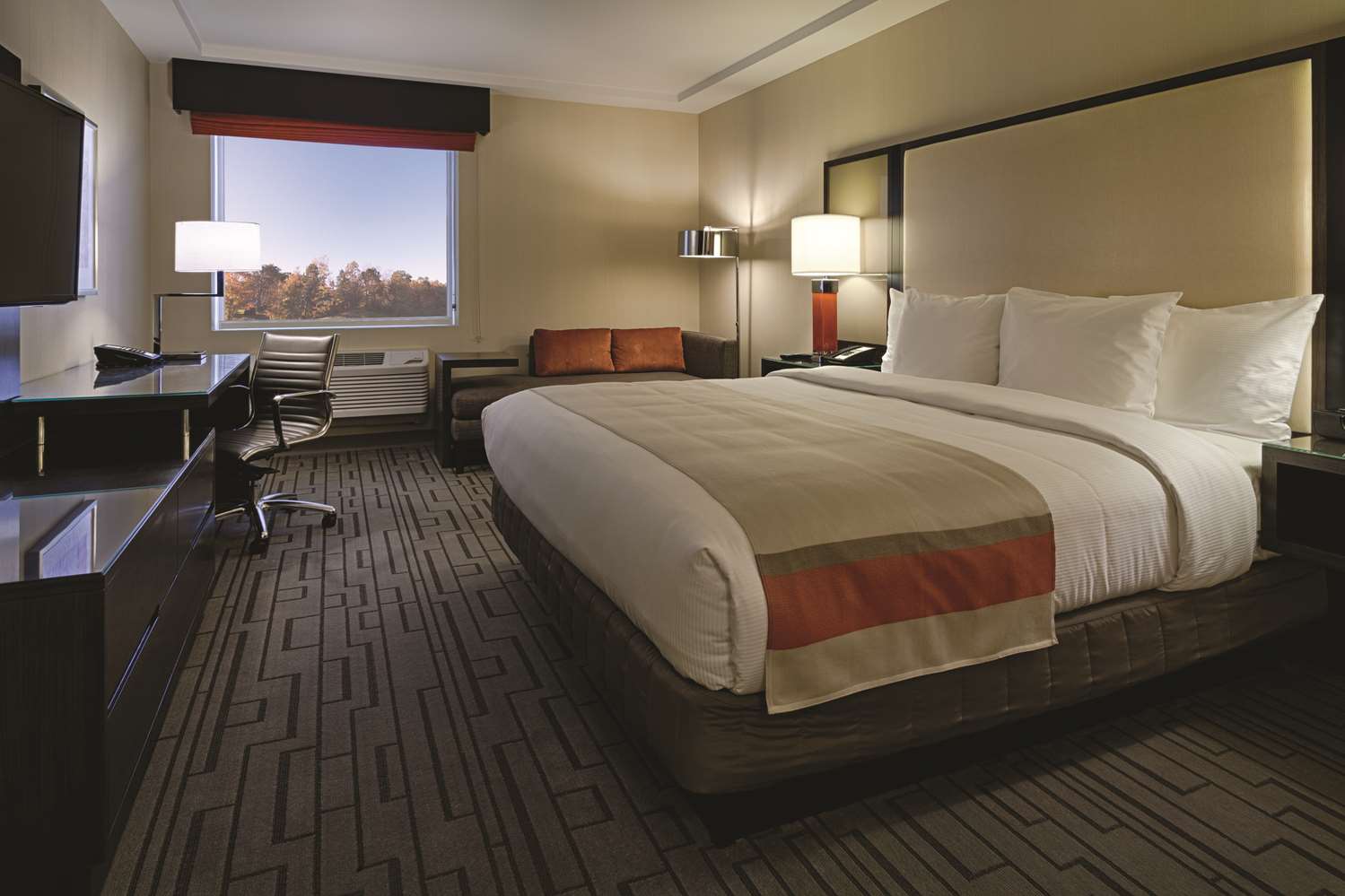doubletree by hilton hotel bristol connecticut