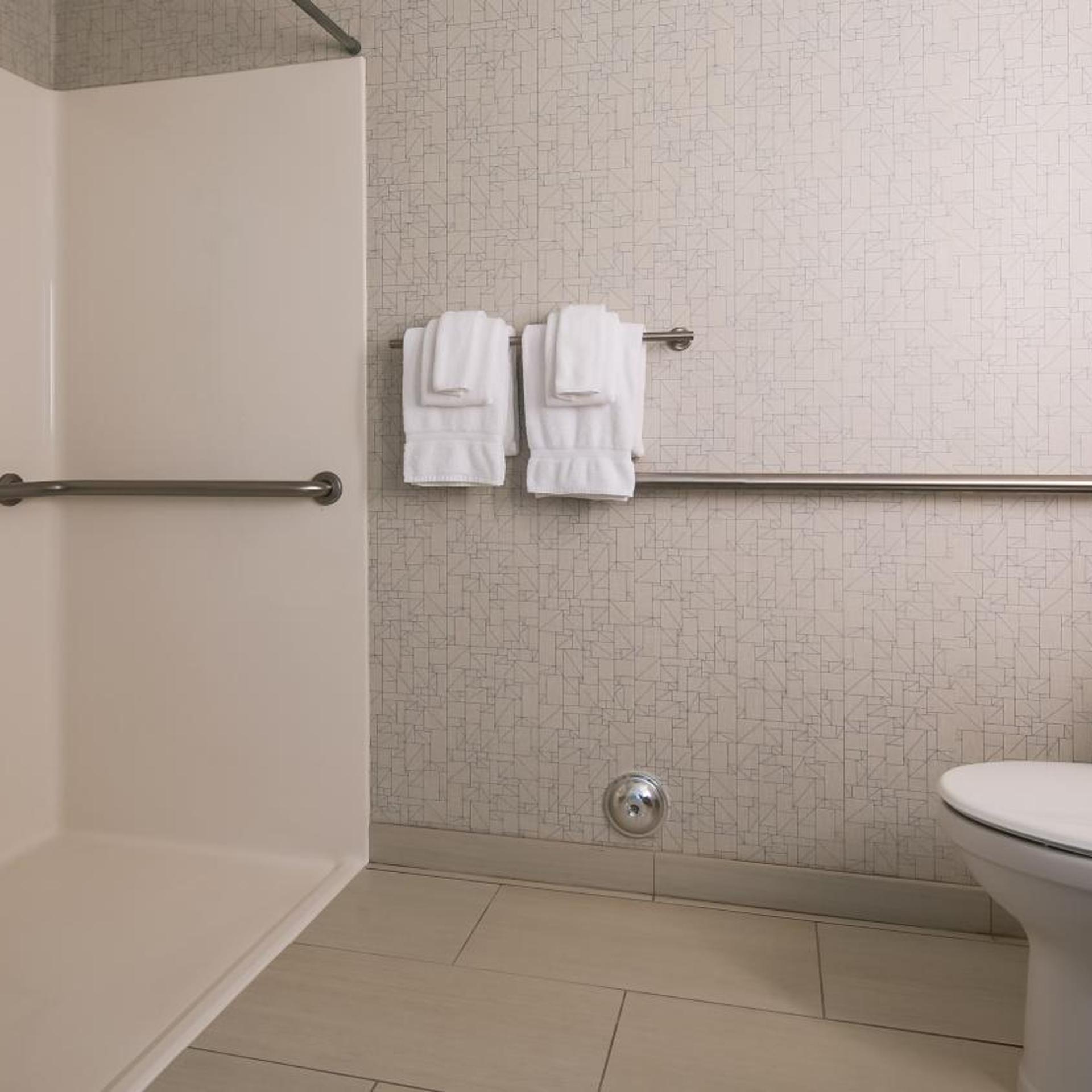 holiday inn express and suites everett by ihg