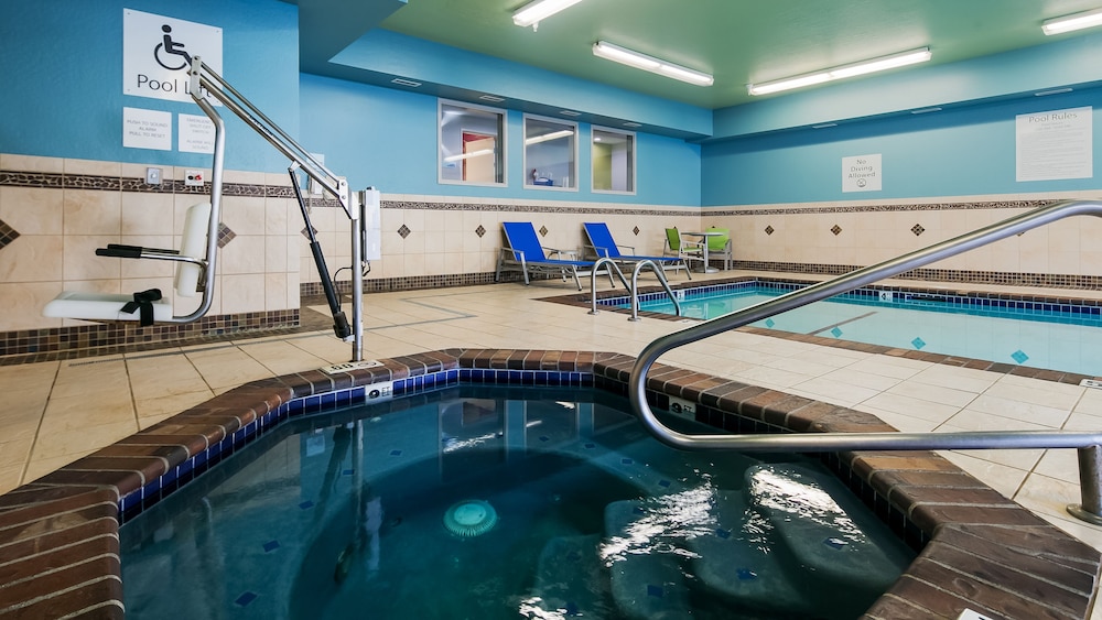 holiday inn express and suites everett by ihg
