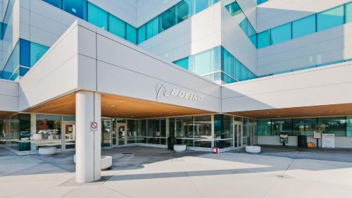 holiday inn express and suites everett by ihg