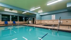holiday inn express and suites everett by ihg