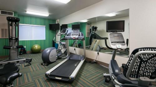 holiday inn express and suites everett by ihg
