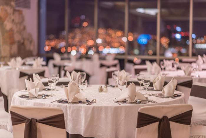 holiday inn select guadalajara by ihg