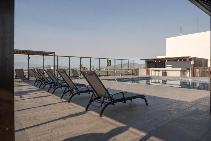 holiday inn select guadalajara by ihg