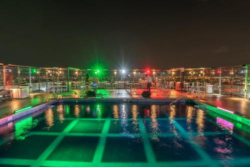 holiday inn select guadalajara by ihg