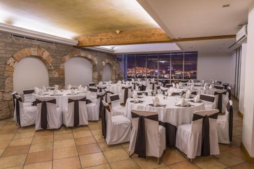 holiday inn select guadalajara by ihg