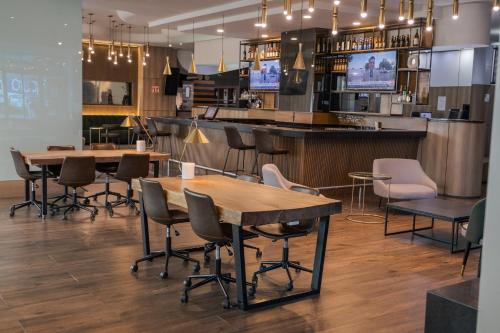 holiday inn select guadalajara by ihg