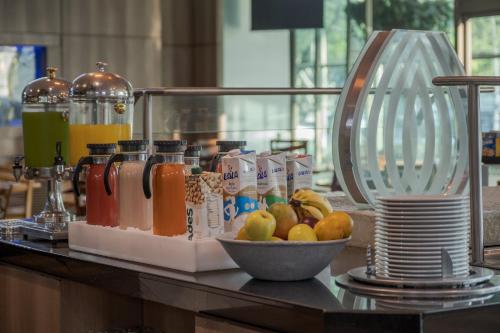 holiday inn select guadalajara by ihg