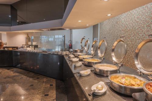 holiday inn select guadalajara by ihg