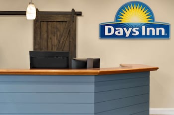 days inn and suites by wyndham lancaster amish country