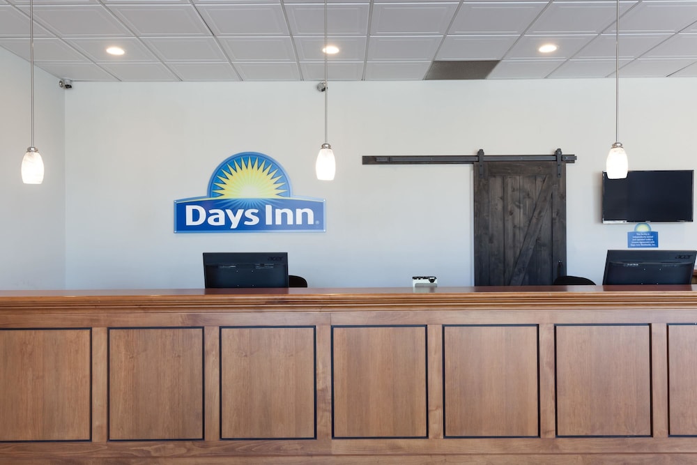 Days Inn & Suites By Wyndham Lancaster Amish Country,Lancaster>>East Hempfield Township,3 star