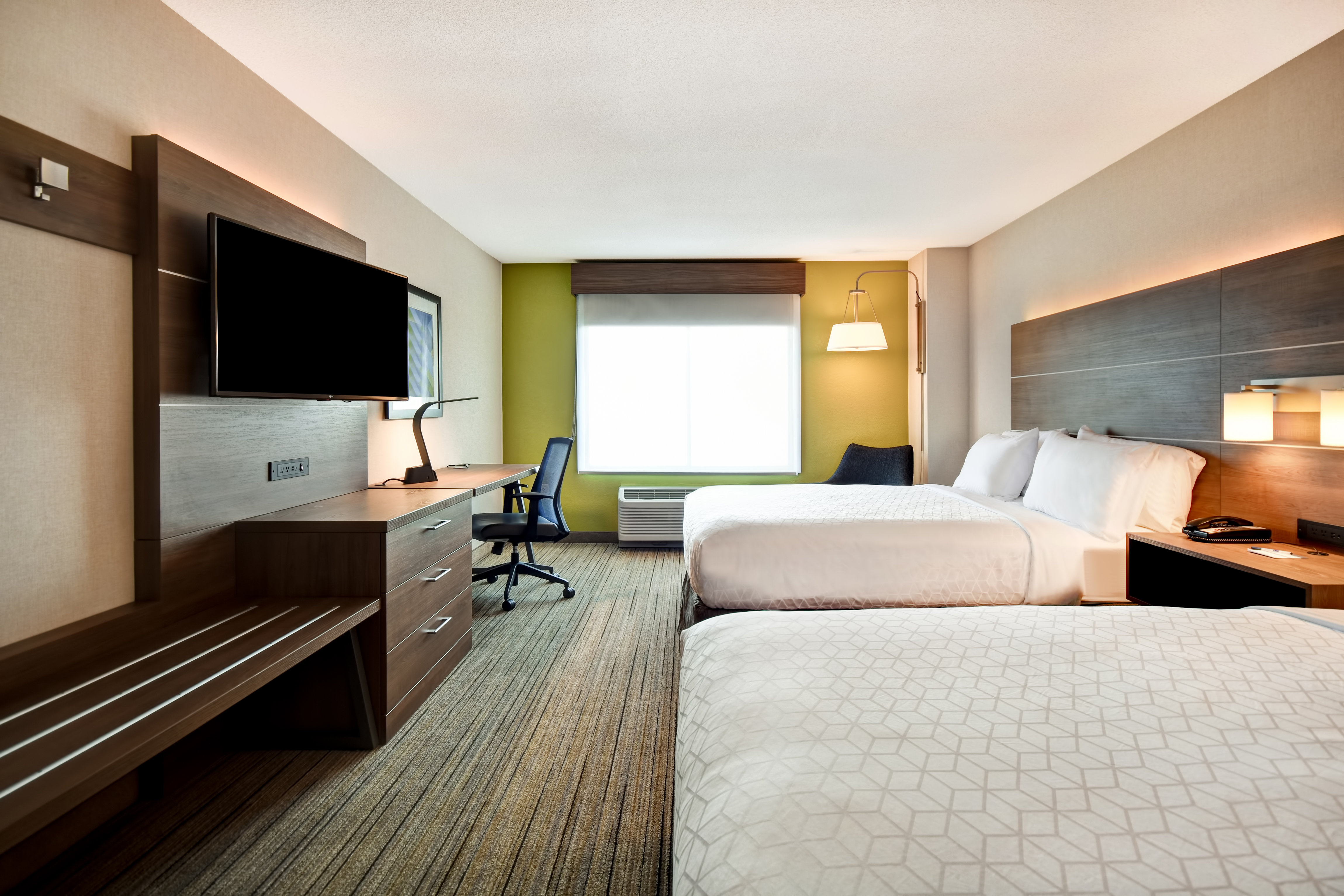holiday inn express newport north middletown by ihg