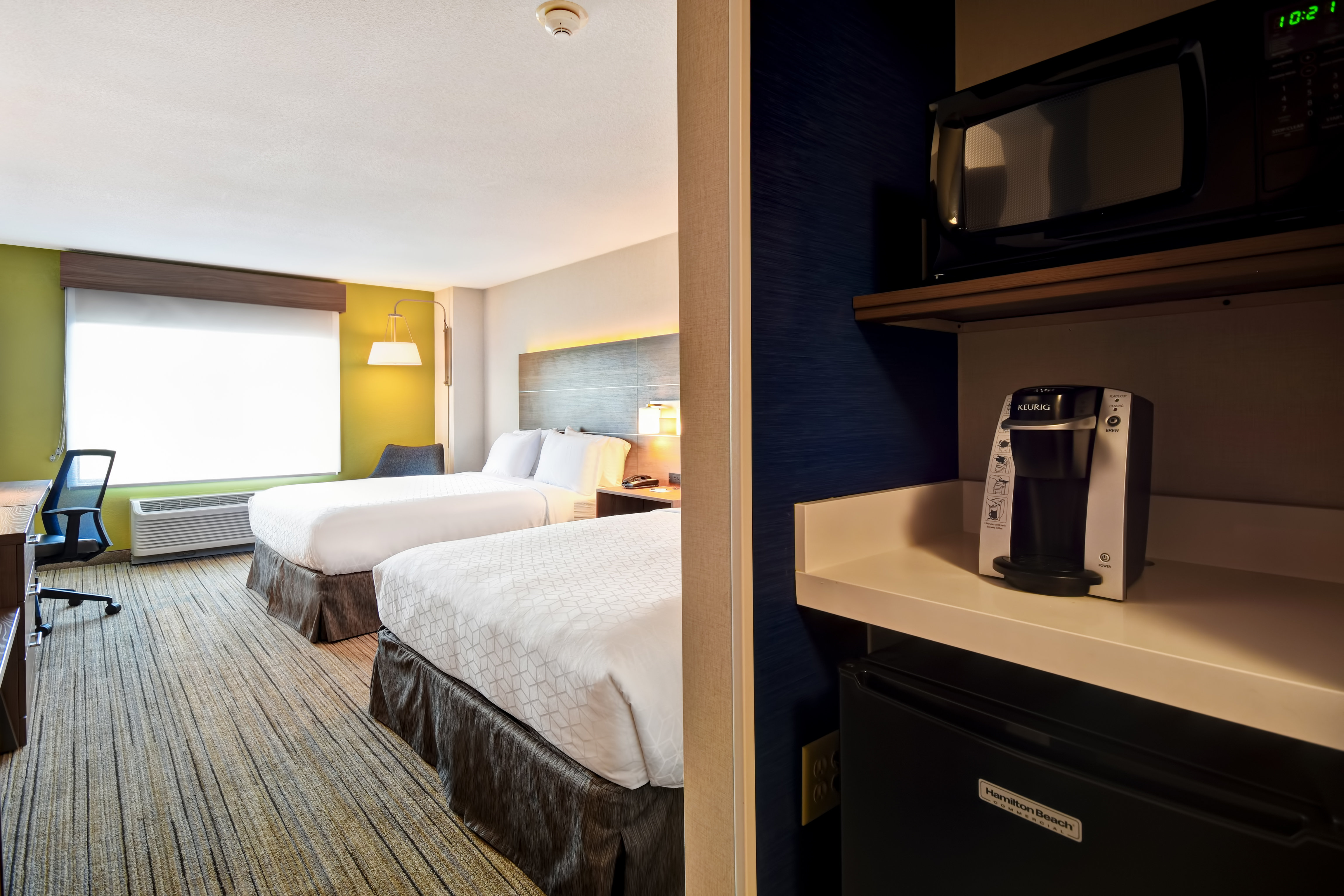 holiday inn express newport north middletown by ihg
