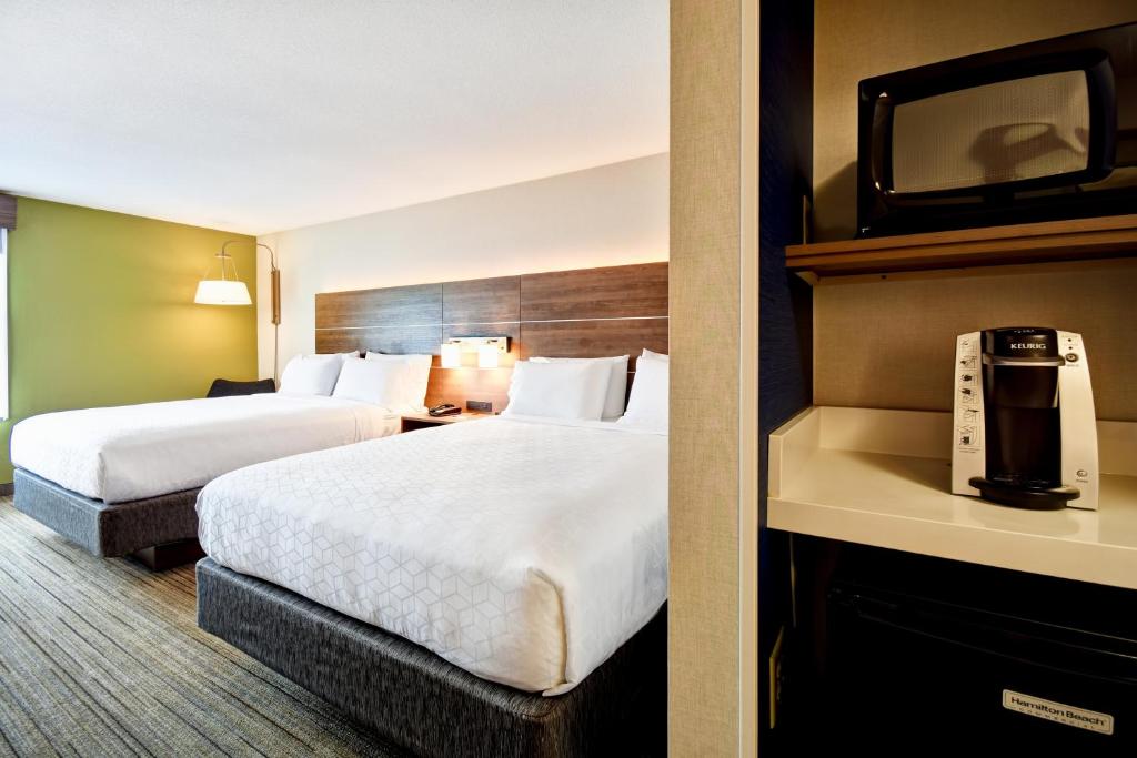 holiday inn express newport north middletown by ihg