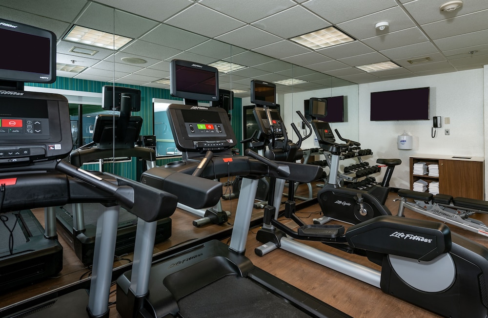 holiday inn express newport north middletown by ihg