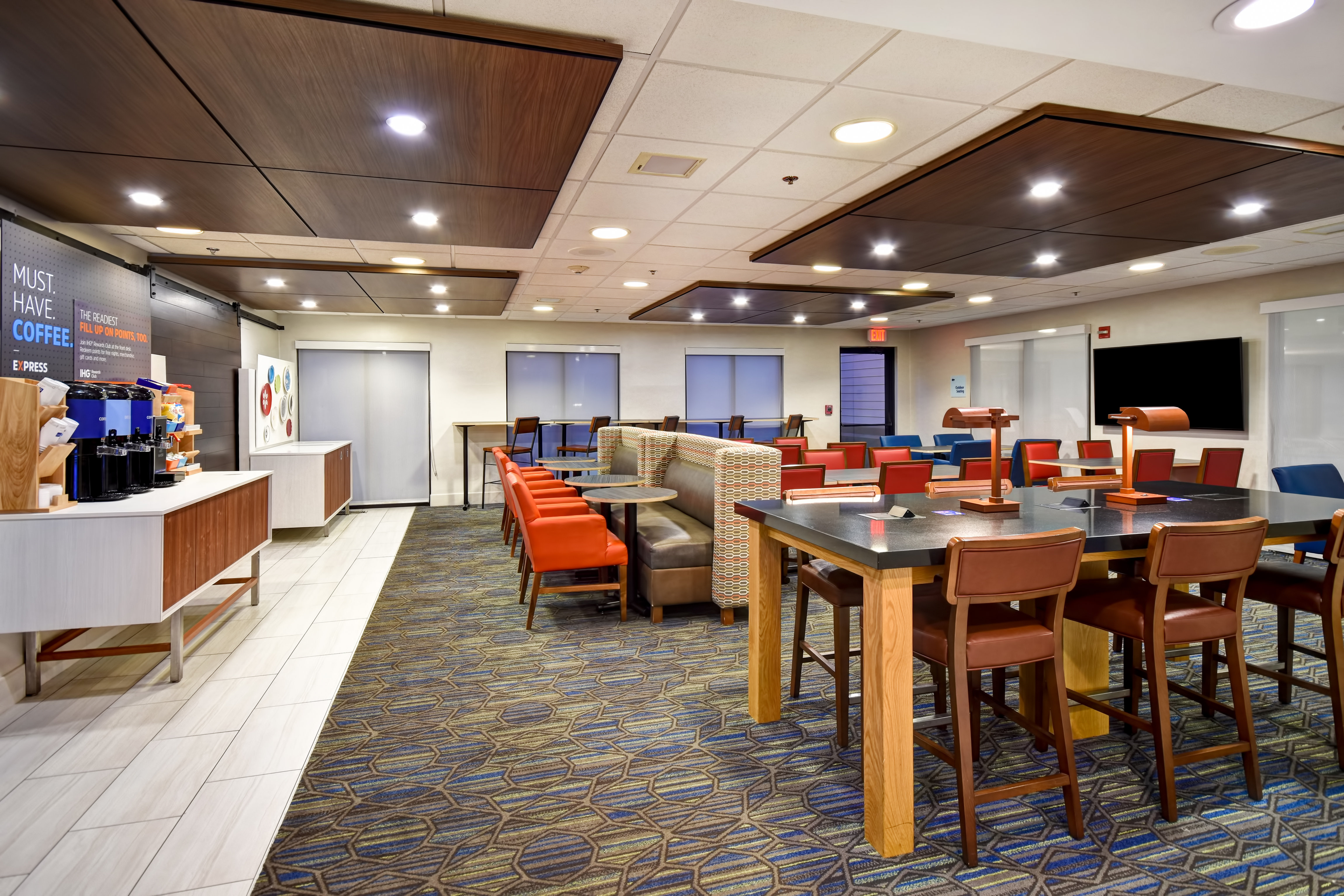 holiday inn express newport north middletown by ihg