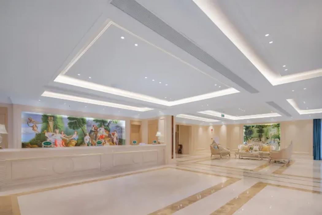 vienna international hotel causeway bay plaza honggutan center nanchang