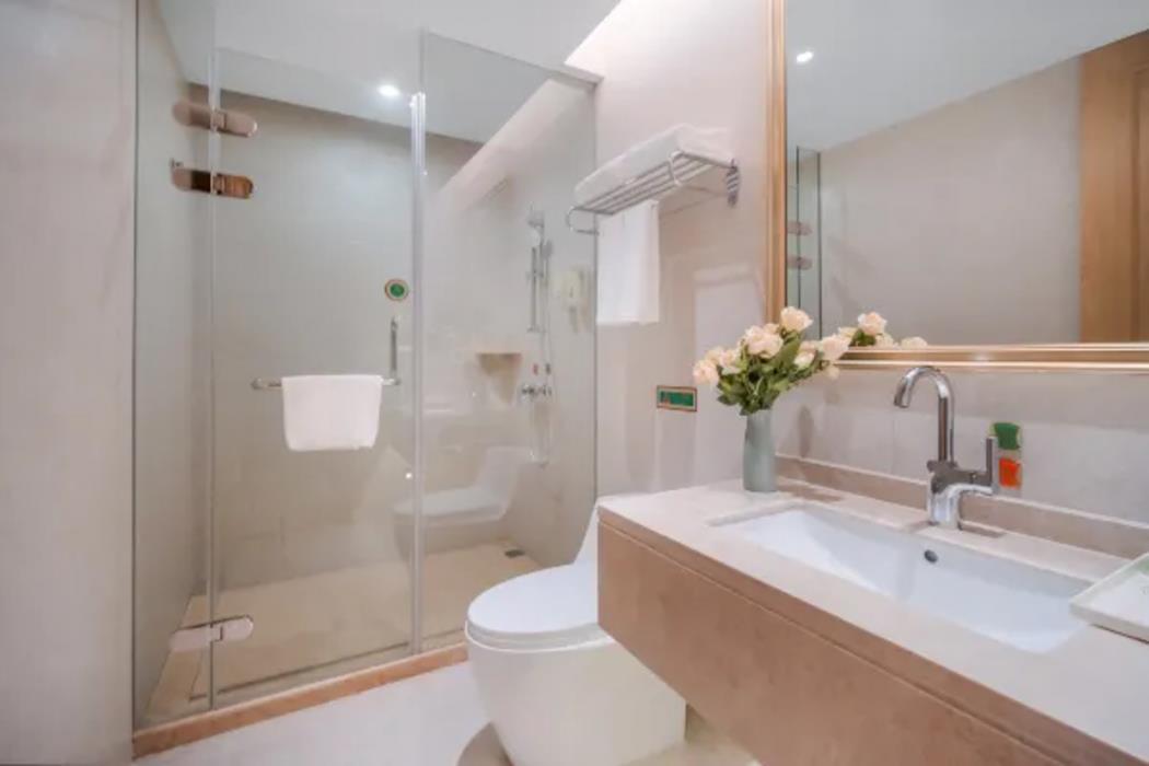 vienna international hotel causeway bay plaza honggutan center nanchang